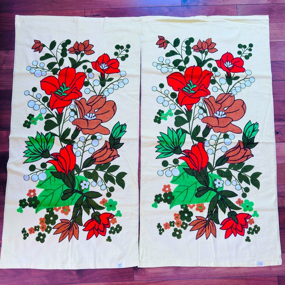 Vintage Panda 2 Bath Towels Yellow Floral 100% Cotton New Old Stock 48x25 – 80s